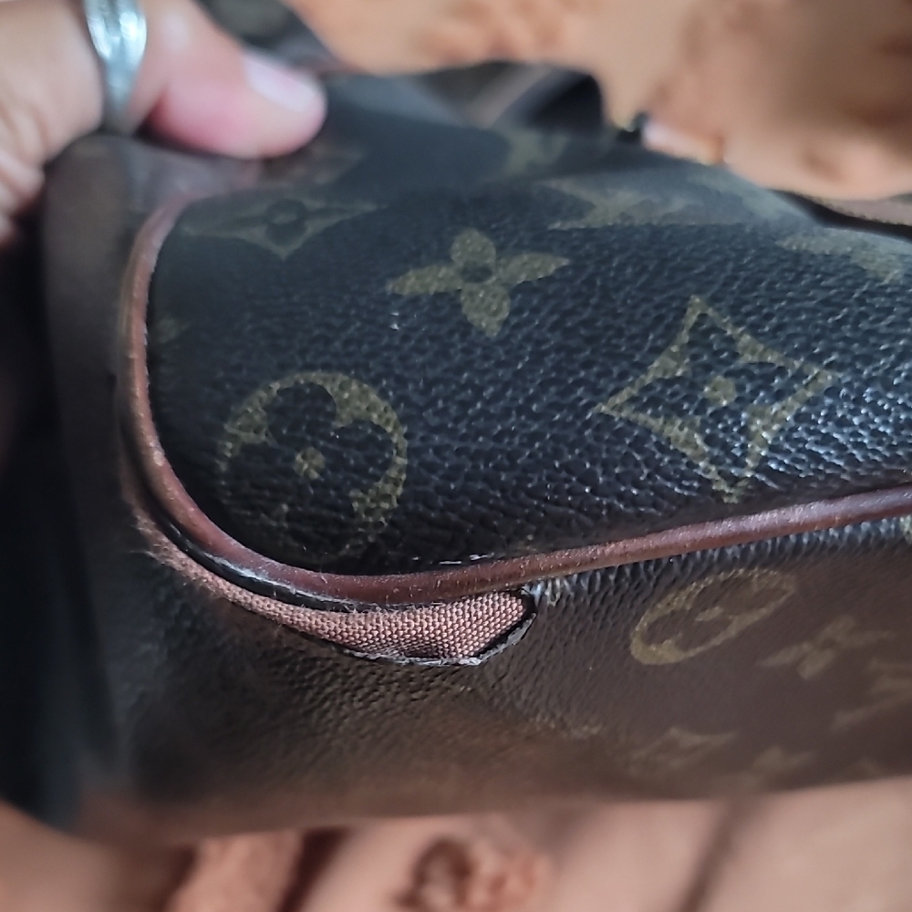 Louis Vuitton Speedy 35 - Picture 8 of 11